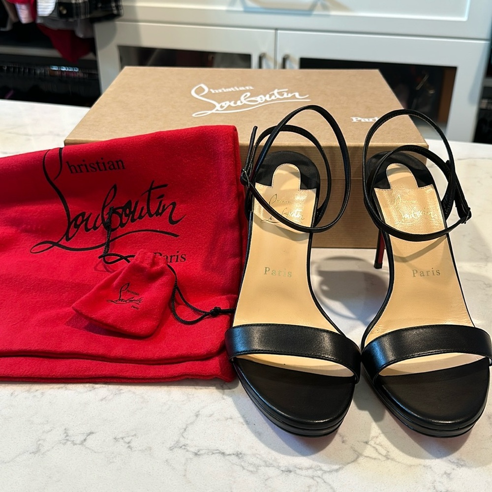 EUC Christian Louboutin heels